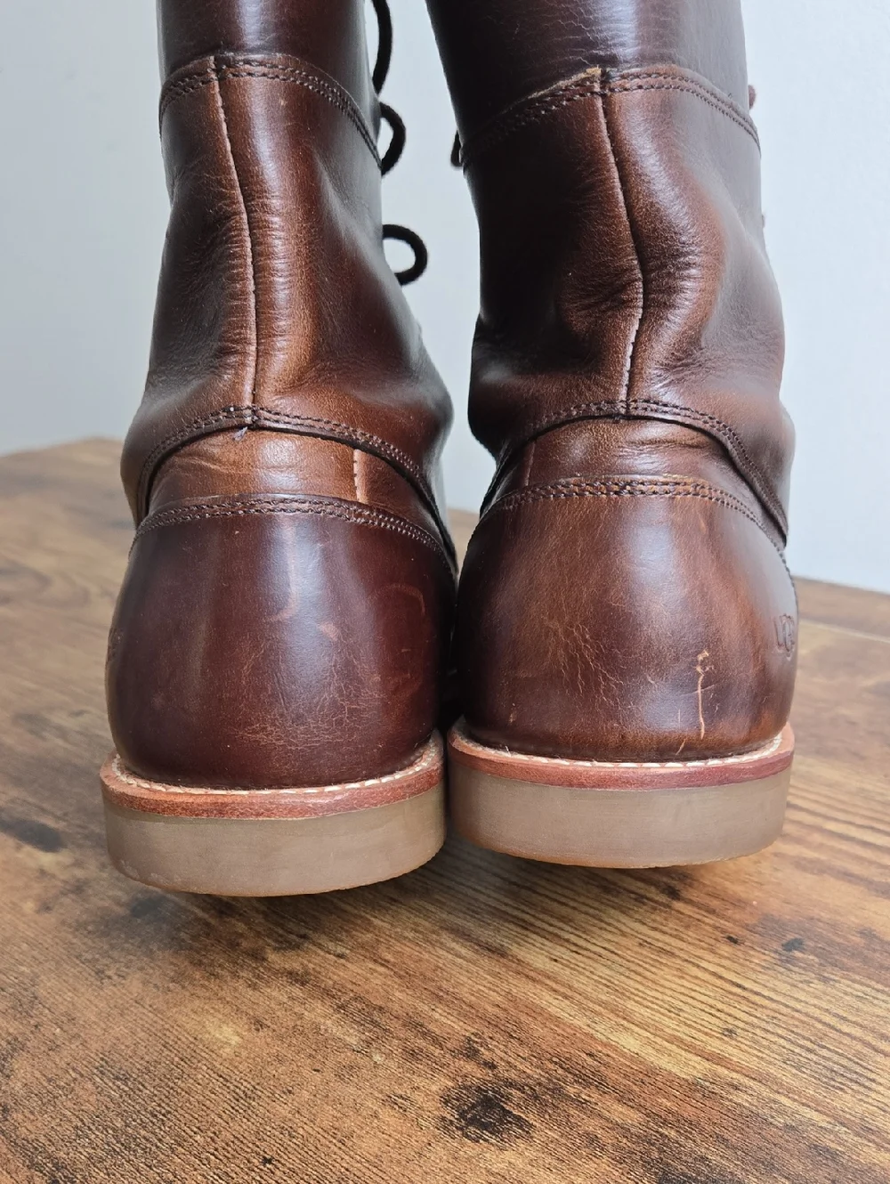 UGG Australia Men's Larus Grizzly Dark Brown Leather Combat Sz 10.5 Euro Boho